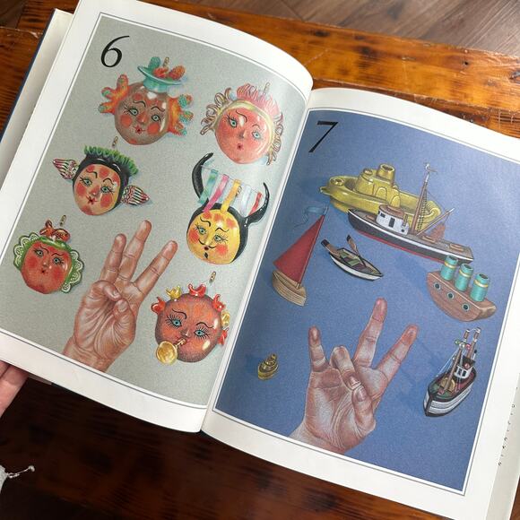 Vintage '98 The Handmade Counting Book ASL American Sign Language Hardcover Book - Picture 6 of 12